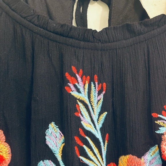 Black Dress with Floral Embroidery - Picture 4 of 10